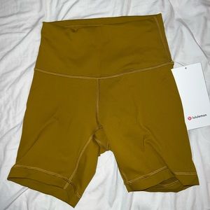 Lululemon wunder under train biker shorts size 4 6” length